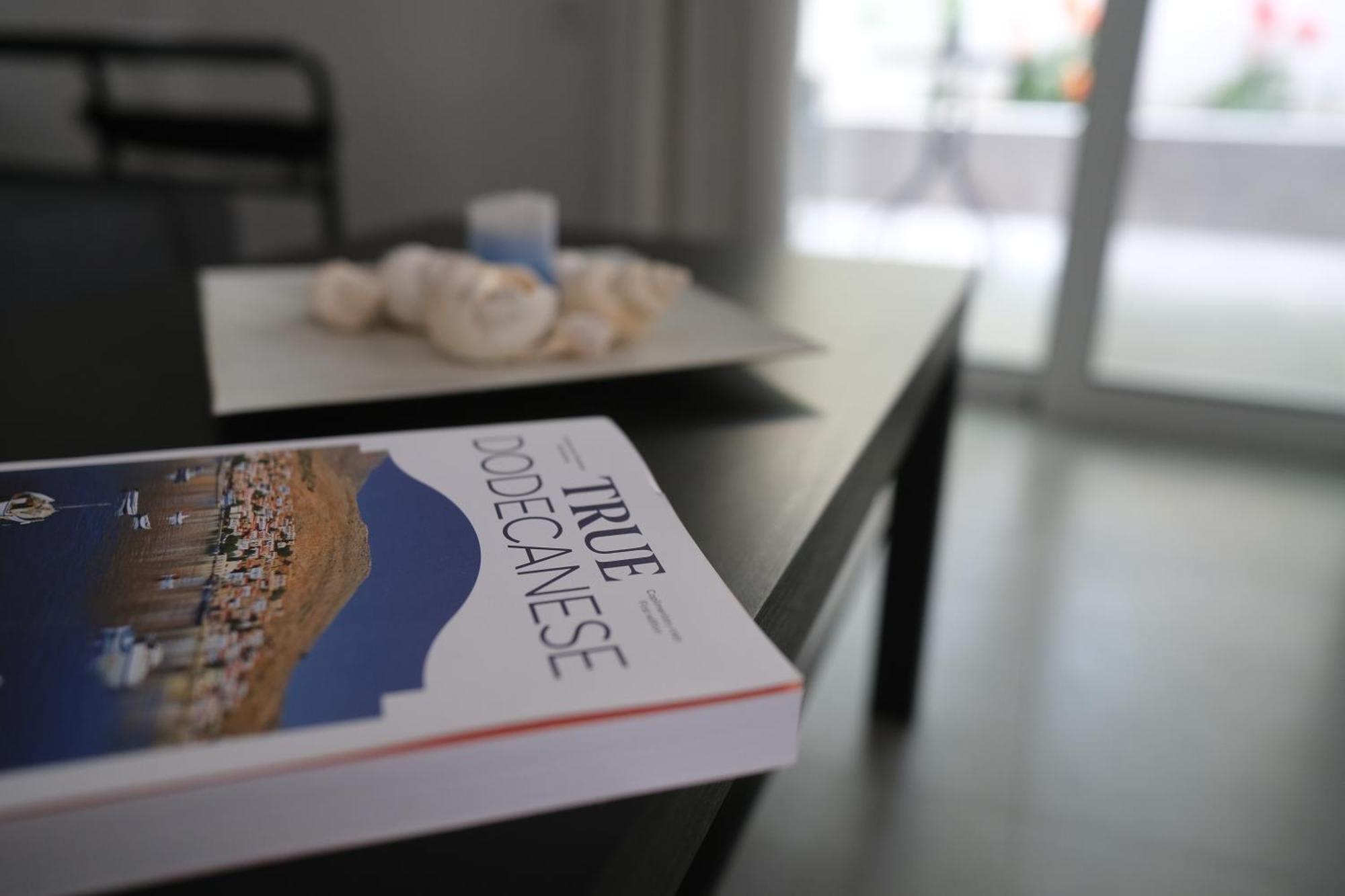 Rhodes Retreat: Modern Comfort In Serene Luxury Rhodes City Bagian luar foto