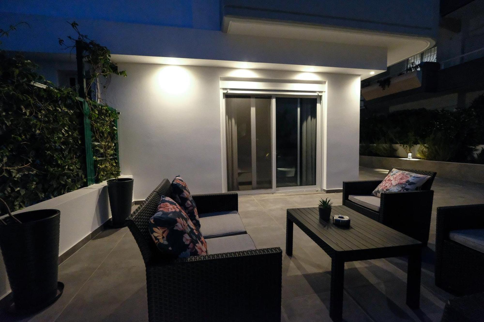 Rhodes Retreat: Modern Comfort In Serene Luxury Rhodes City Bagian luar foto