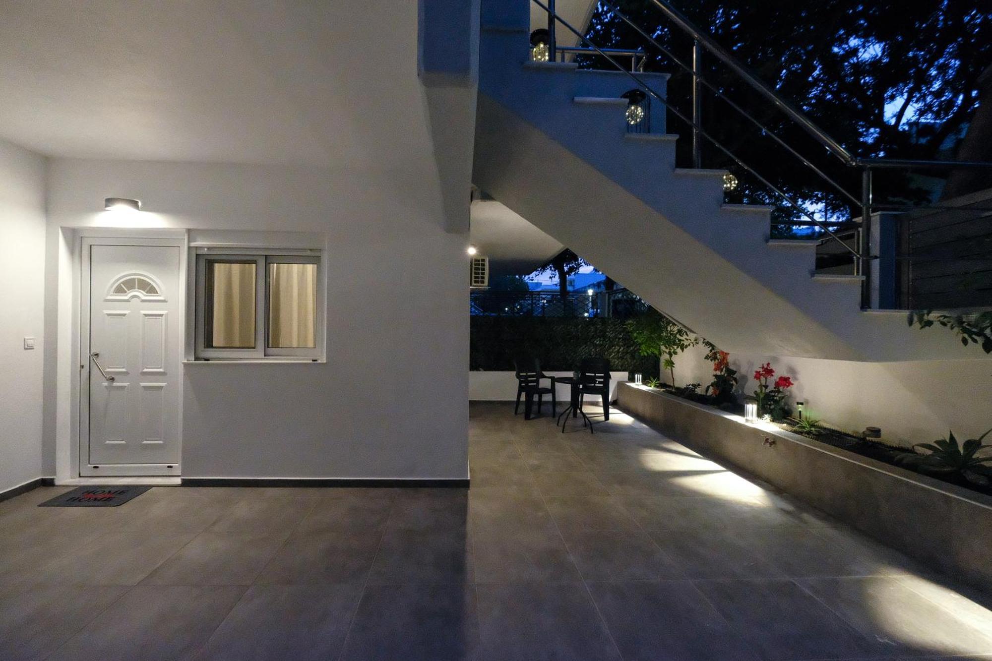 Rhodes Retreat: Modern Comfort In Serene Luxury Rhodes City Bagian luar foto