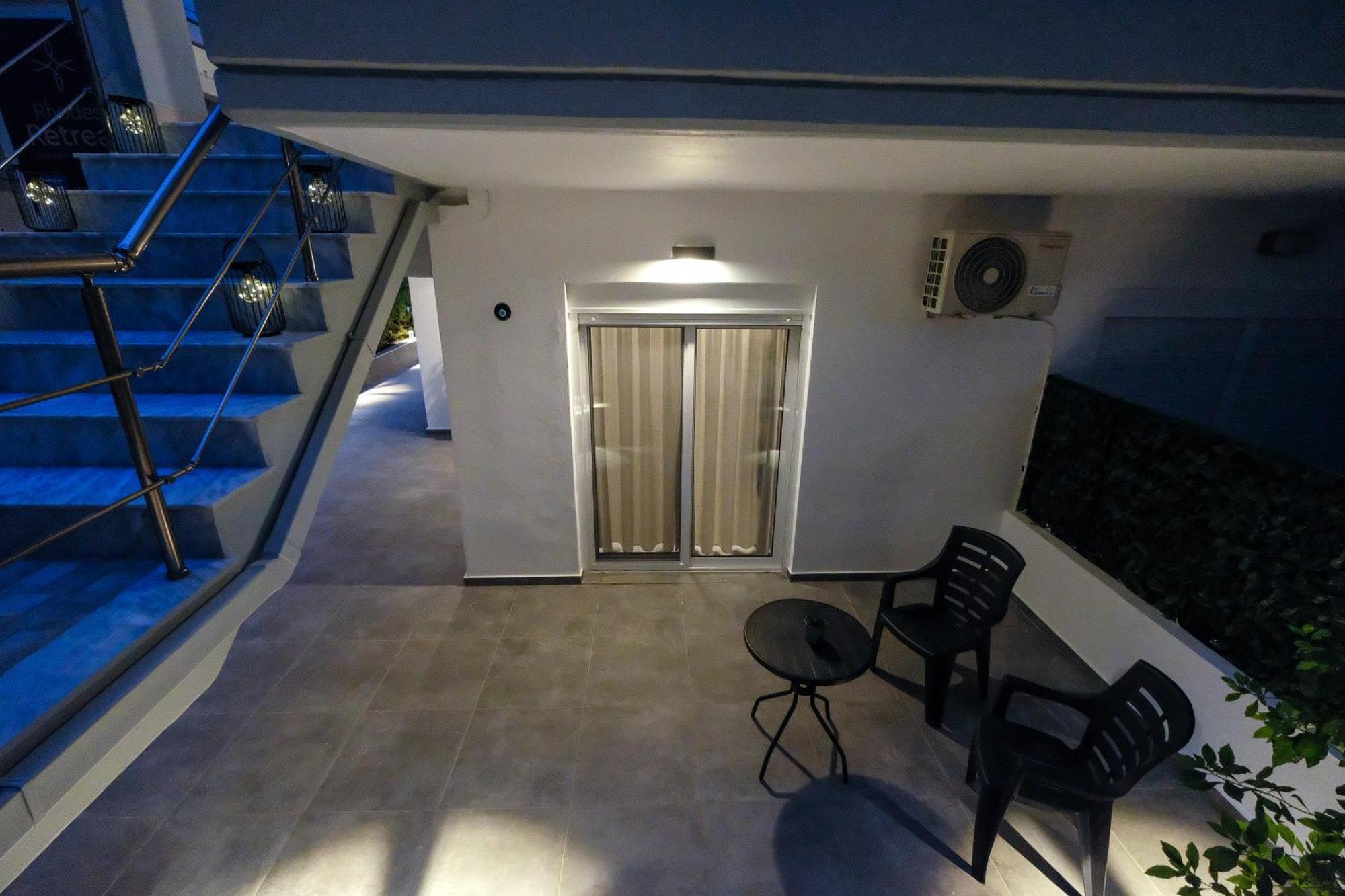 Rhodes Retreat: Modern Comfort In Serene Luxury Rhodes City Bagian luar foto