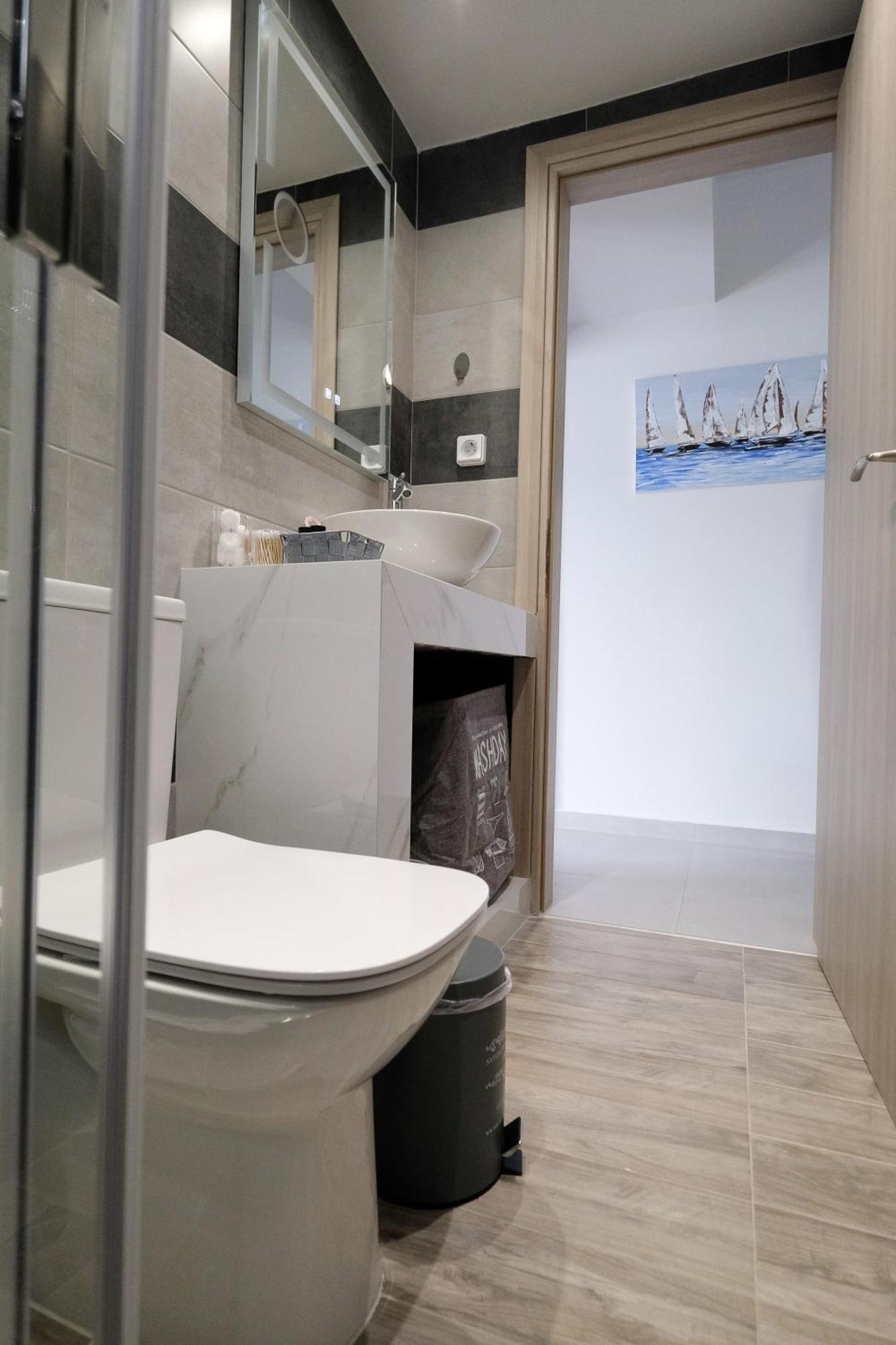 Rhodes Retreat: Modern Comfort In Serene Luxury Rhodes City Bagian luar foto