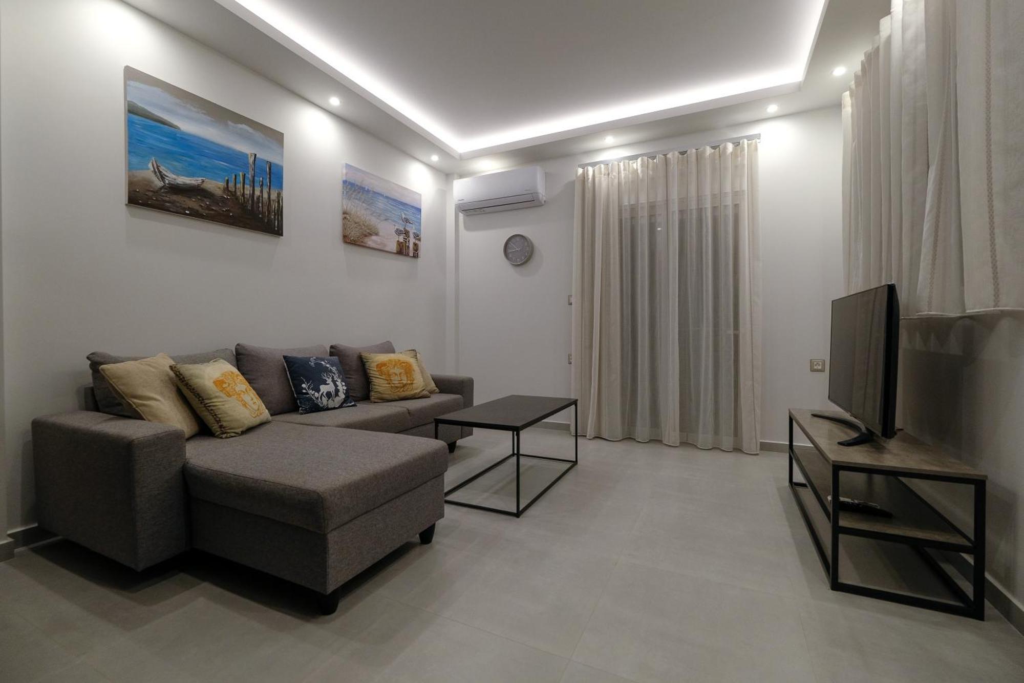 Rhodes Retreat: Modern Comfort In Serene Luxury Rhodes City Bagian luar foto