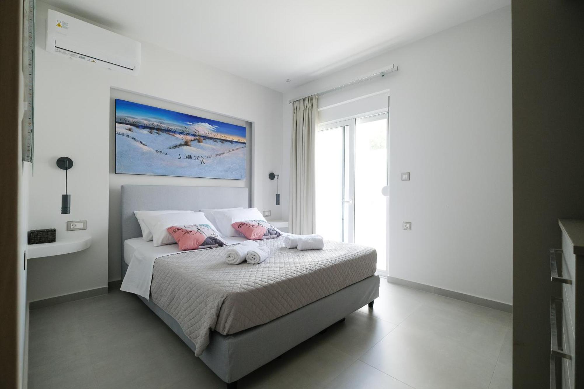 Rhodes Retreat: Modern Comfort In Serene Luxury Rhodes City Bagian luar foto